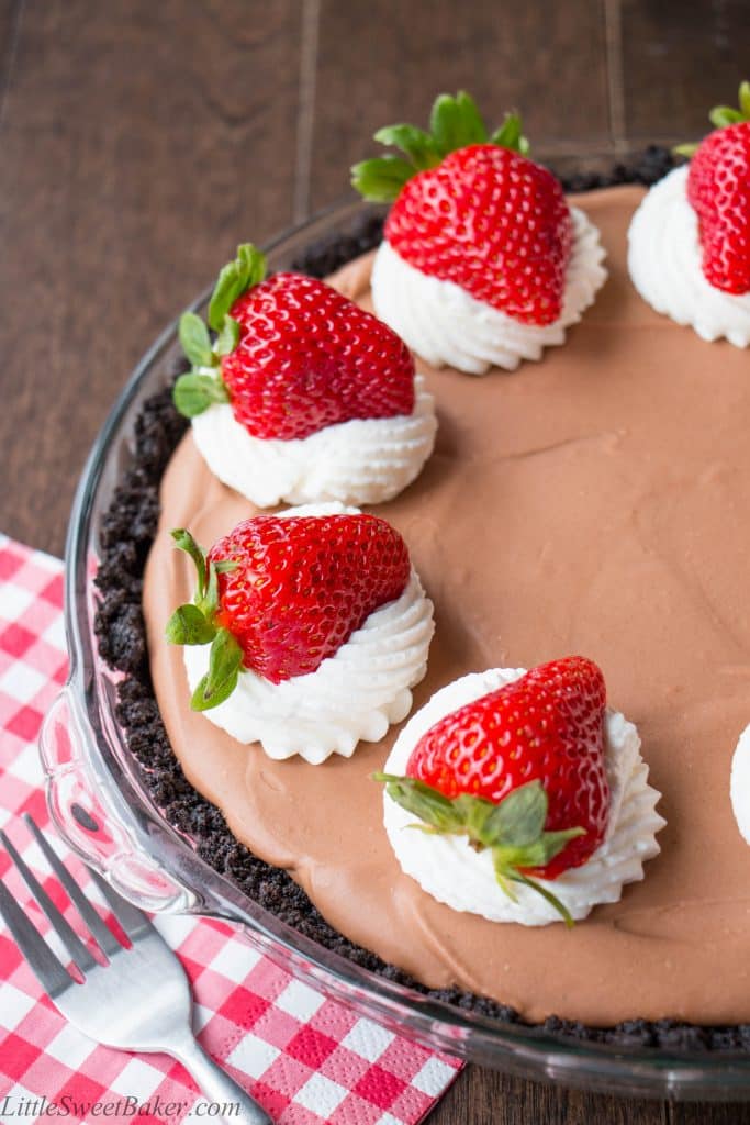 A creamy, silky-smooth chocolate mousse on top of a dark chocolate Oreo cookie crust. This pie is absolute chocolate heaven! {Video Recipe}