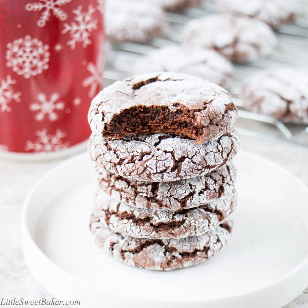 Soft, chewy and fudgy chocolate crinkle cookies made with just 4 ingredients.
