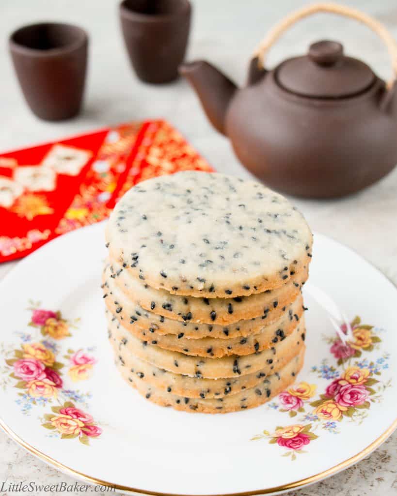 Rich and buttery shortbread with toasted black sesame seeds make these cookies absolutely sensational!