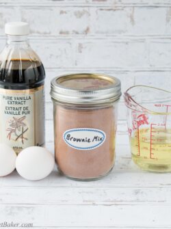 This homemade brownie mix makes it easier to quickly whip up a batch of brownies than a boxed mix and it tastes so much better! #brownierecipe #homemadebrownies #easybrownierecipe #chewybrownies #bestbrownies