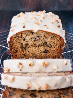 Moist banana bread meets the wonderful flavor of maple-walnut. #bananabread #maplewalnut #banananutbread #bananawalnutbread