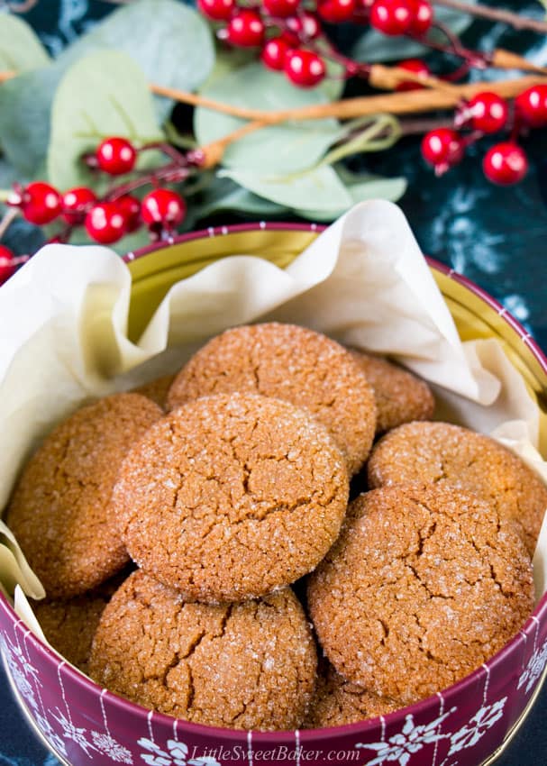 Ginger snap cookies in a cookie tin.