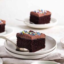 Easy &amp; Moist Chocolate Sheet Cake-image